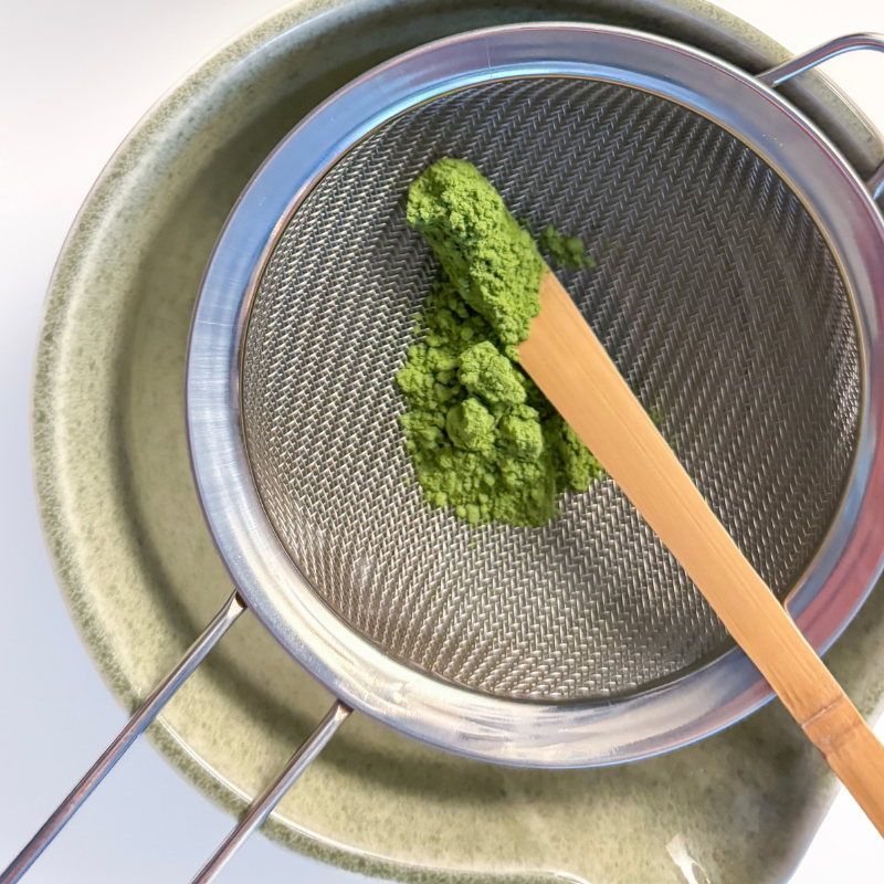 Matcha Pulver abmessen